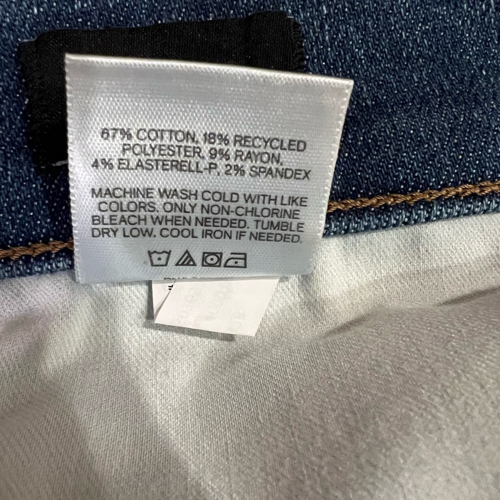 Express Mid Rise Medium Wash Ripped Skyscraper Jeans - Picture 8 of 8